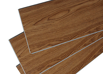 Easy Clean SPC Sztywny rdzeń Wykładziny winylowe Antyczne drewniane wykończenie powierzchni